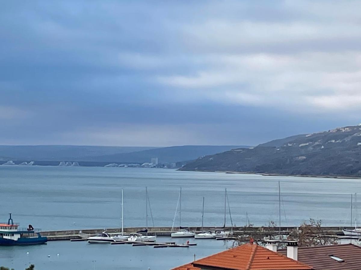 Petar Aparts Baltjik Exteriör bild